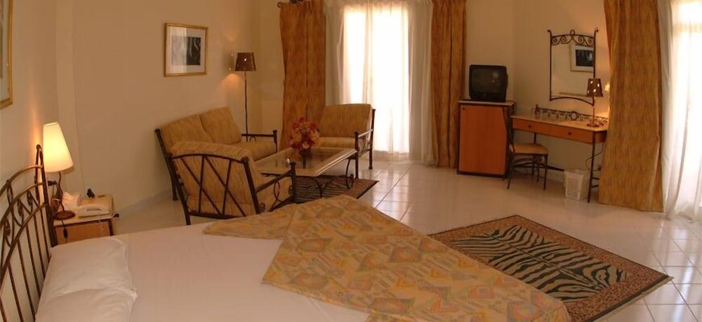 Bella Vista Resort Hurghada Families And Couples Only ภายนอก รูปภาพ